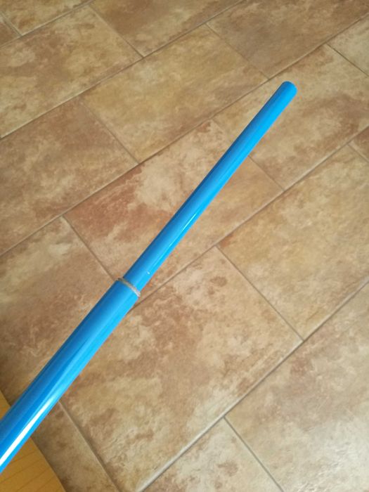 Varão para cortinado - quarto de rapaz