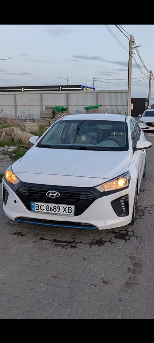Hyundai ioniq plug in