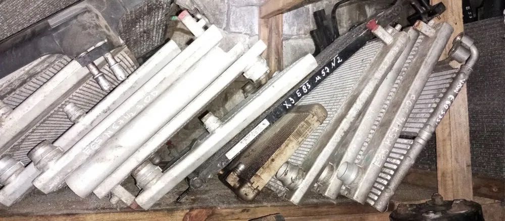 Радіатор БМВ Е53 Е60 Е61 Е65 Е70 Е90 Е92 Ф01 Ф02 Ф10 Ф30