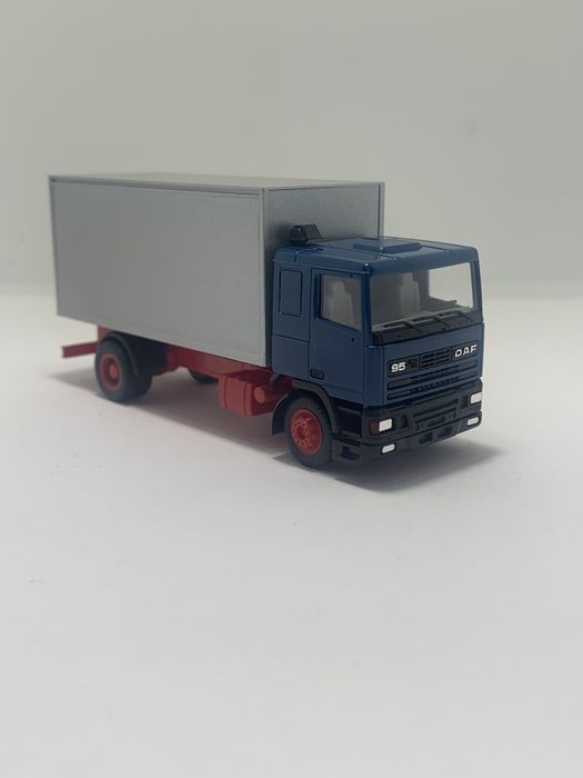 DAF 95 da Herpa escala 1/87