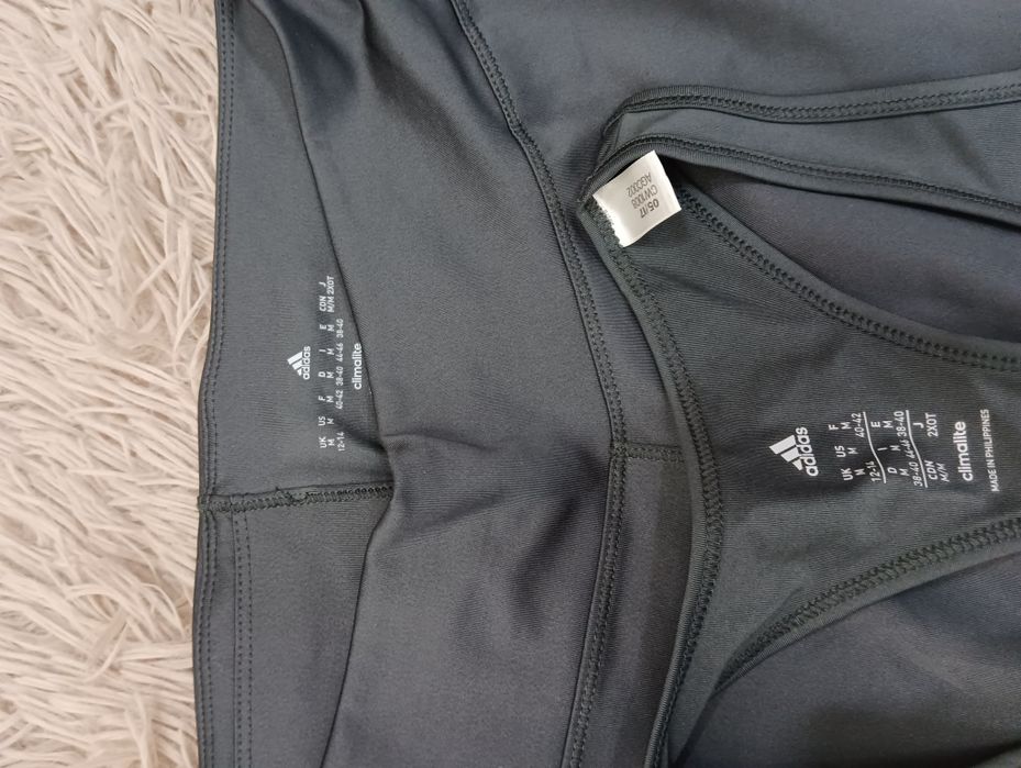 Продам спортивный костюм Adidas