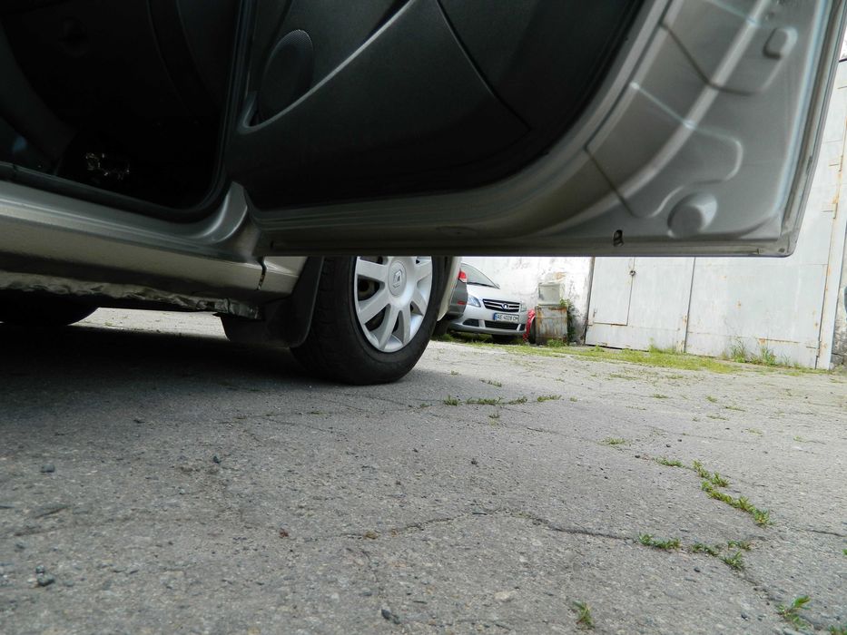 Renault Logan 1,4 2011 г.в. с КОНДИЦИОНЕРОM, ГАЗ/бензин 4-го поколения