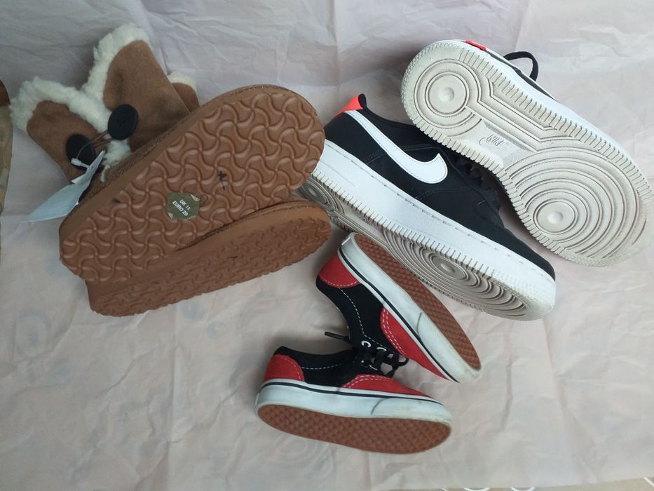 Жіноче взуття,Женская обувь  ,Nike,уги , кросівки