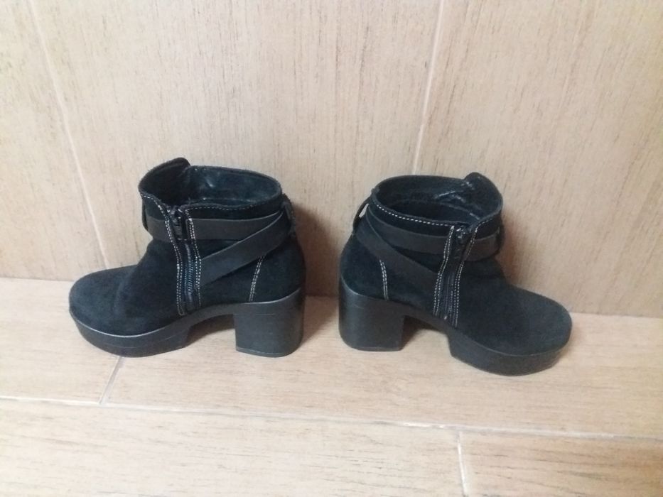 Botins camurça pretos