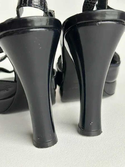 Burberry  obcasy black  38