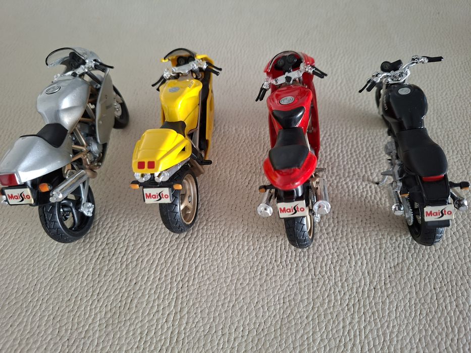 Colecção 4 motas Ducati Maisto anos 90