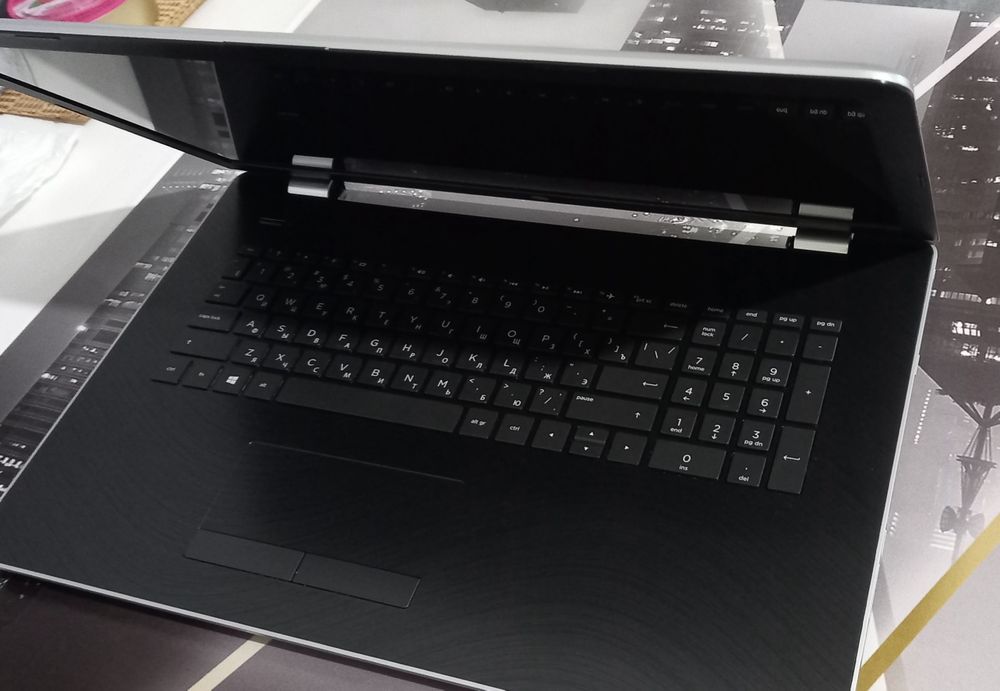 Ноутбук HP 17-ak073ur.Офіційний