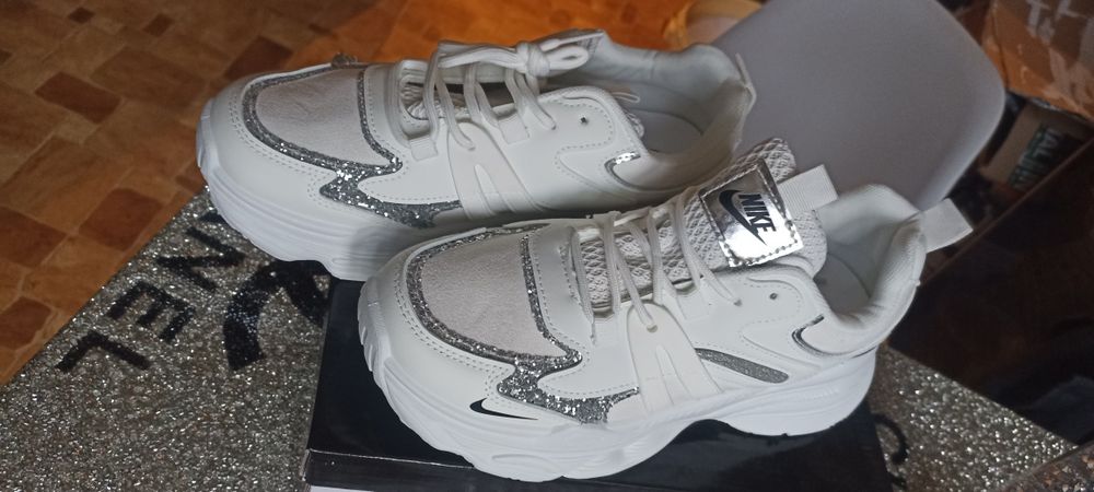 Buty nowe damskie rozmiar 40