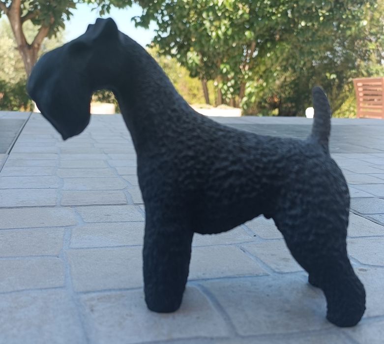 Estatueta estátua cão raça Schnauzer Terrier