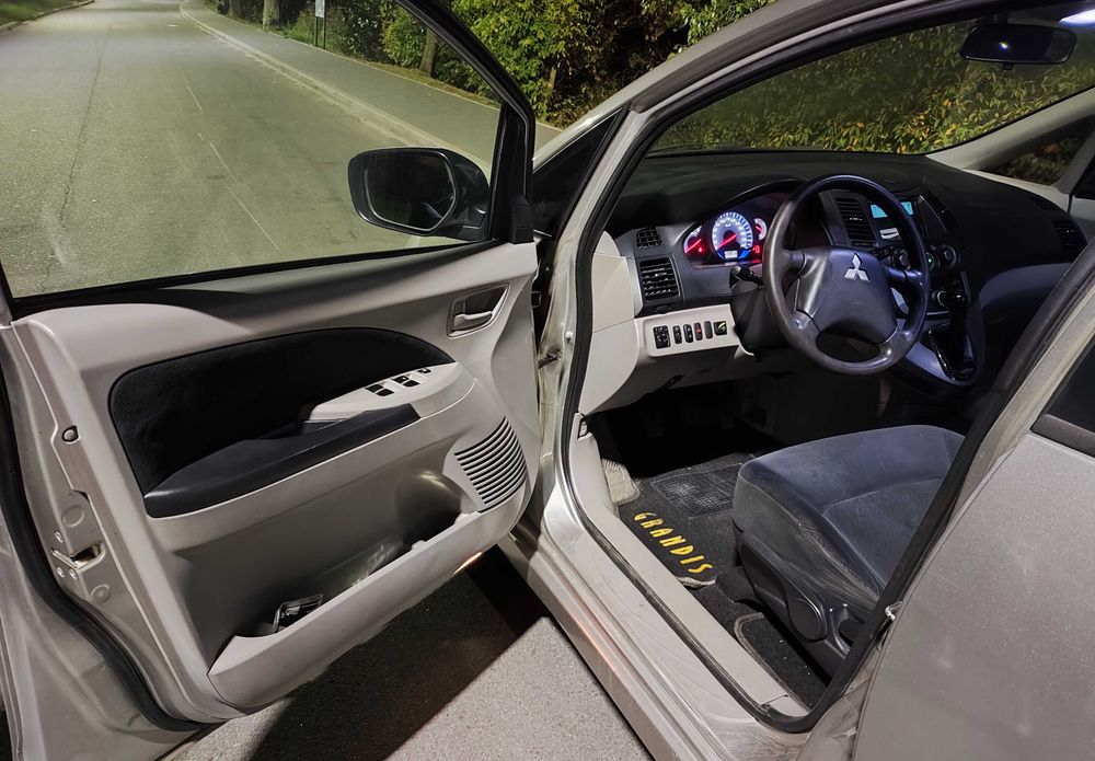 Mitsubishi Grandis Рестайл 2008