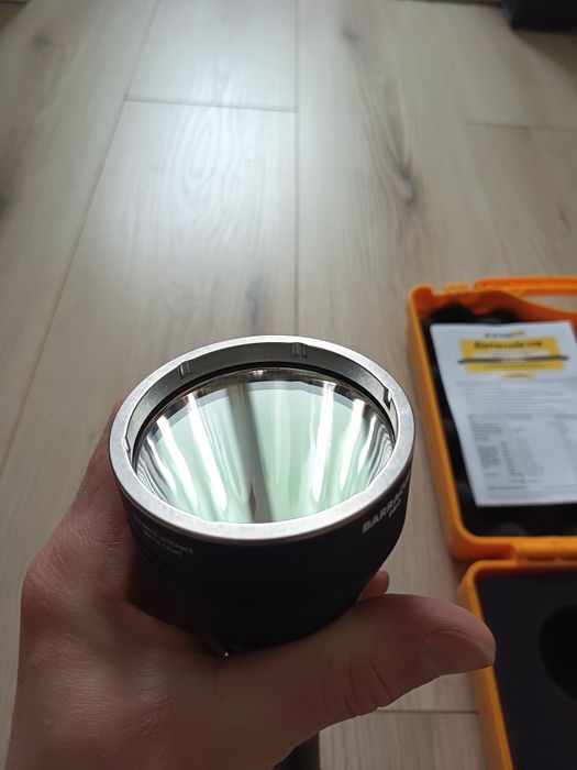 Latarka szperacz Barracuda Pro (White) / 1500 lumenów / Armytek