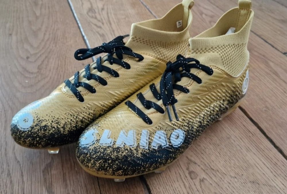 Buty piłkarskie ze skarpetą złote antypoślizgowe rozmiar 40
