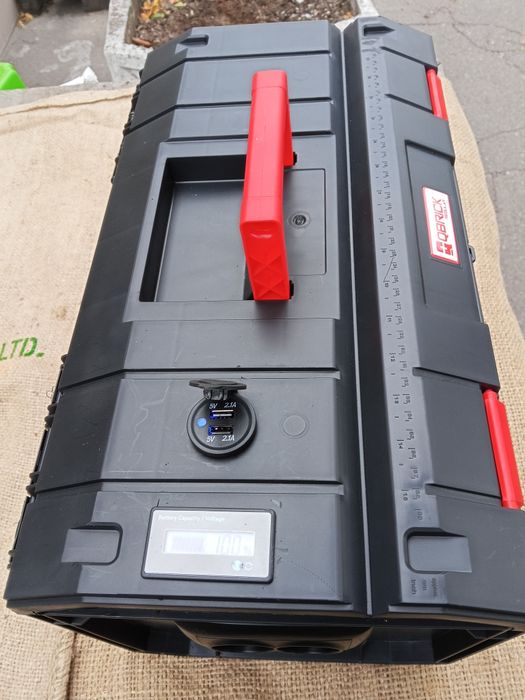 Зарядная станция на 100Ah.