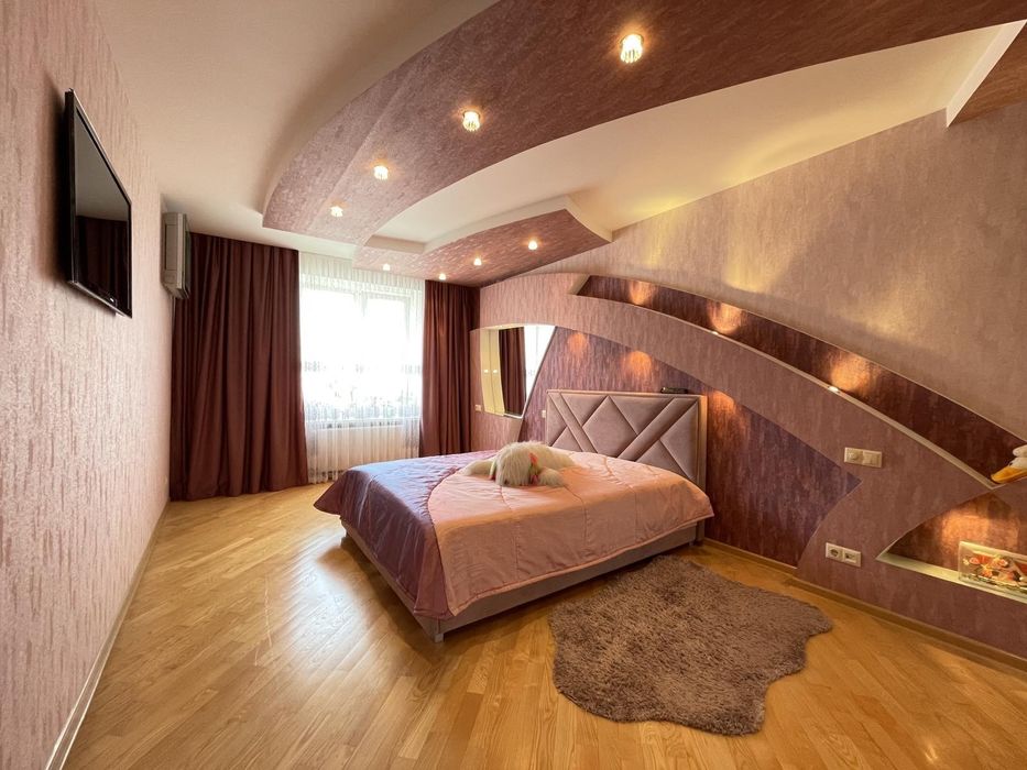 Подобова оренда 3-х кімнатної квартири на Поділлі