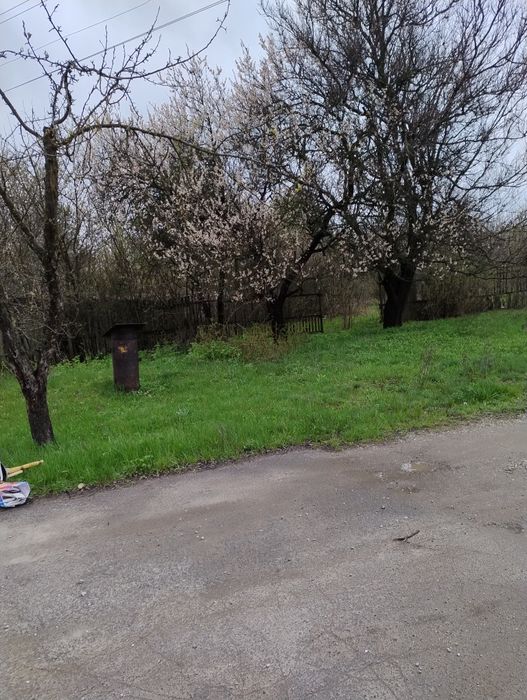 продам участок под застройку м.Південне  под  застройку дома или дачии