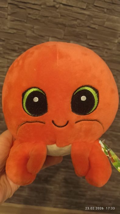 Nowa maskotka z biedronki z metką Raczek Romek