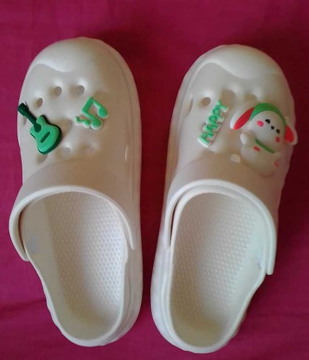 Модные кроксы с джибитсами, размер 38  сабо шлепанцы ЭВА