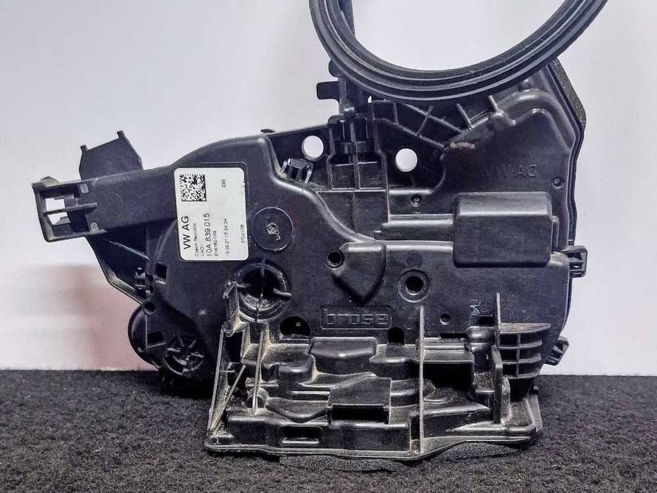 Fechadura / Fecho Porta Trás Esquerdo VW POLO VI (AW1, BZ1, AE1)