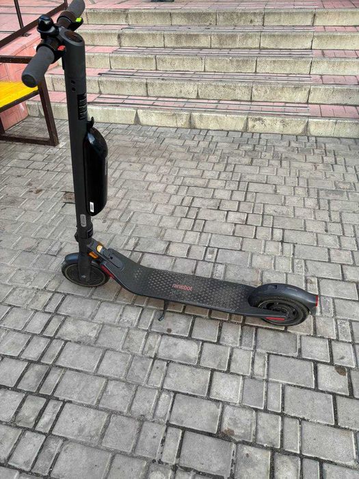 Електросамокат Segway Ninebot E45E