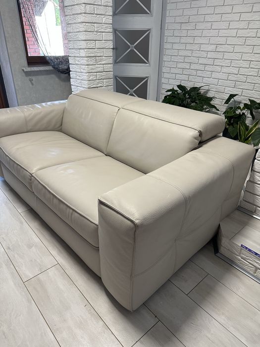 шкіряний диван Natuzzi  з Бельгії. Натуральна шкіра.