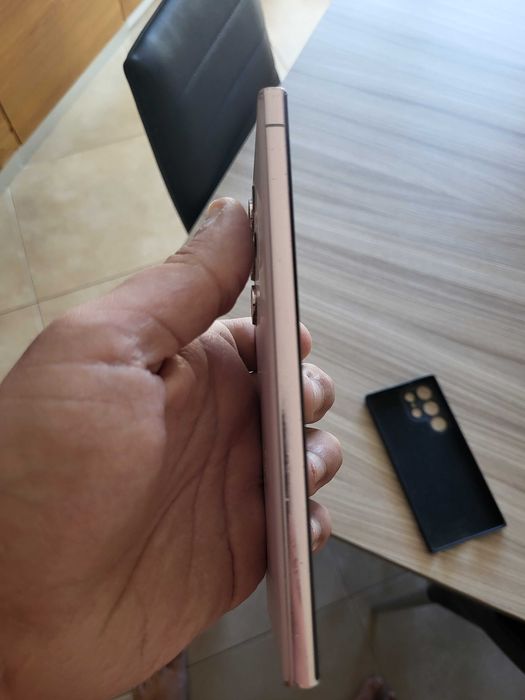 Samsung S23 ultra ecra meio preto