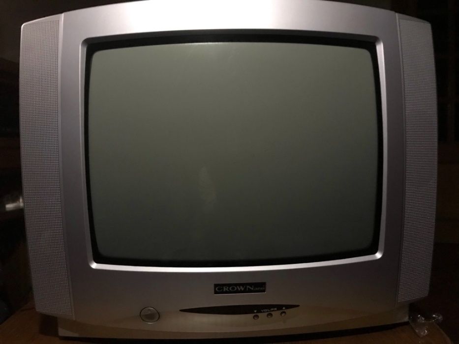 Vende-se TV Crown