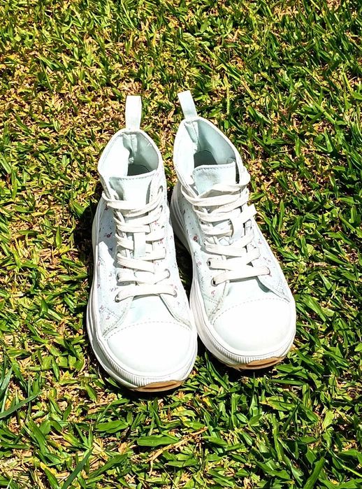 Sapatilhas bota tipo All star para menina LINDAS!!