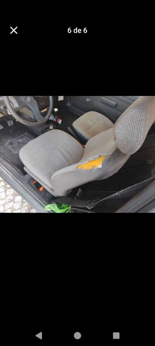 Carro Peugeot 205