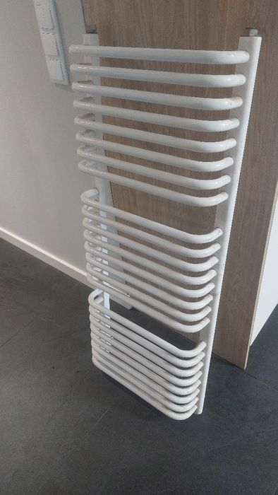 2 grzejniki łazienkowe,  nowe