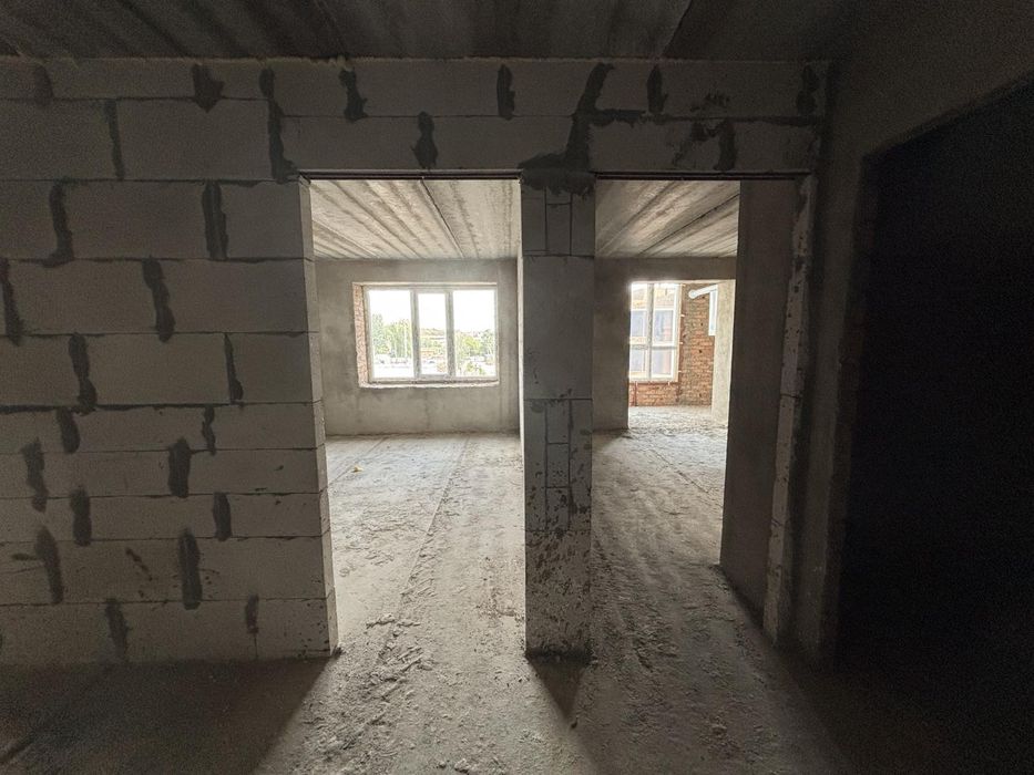 Продаж квартири на  Привокзальній