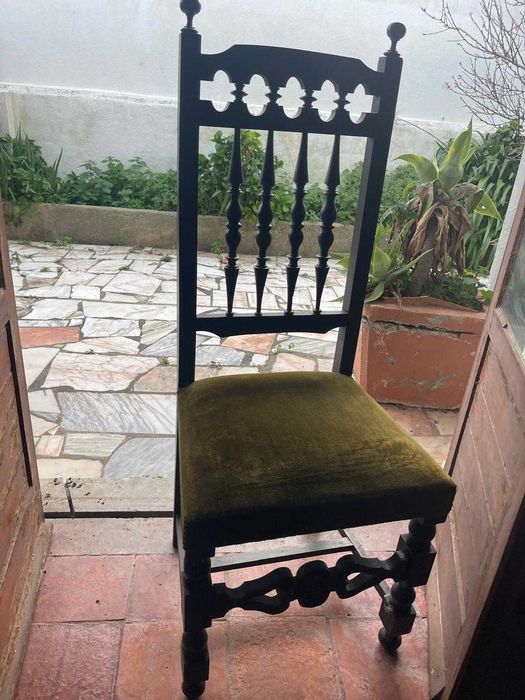 Movel de sala com com mesa e cadeiras