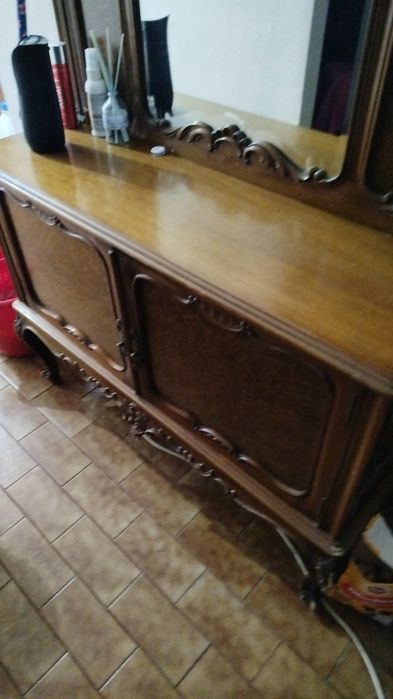 Móvel de entrada com espelho