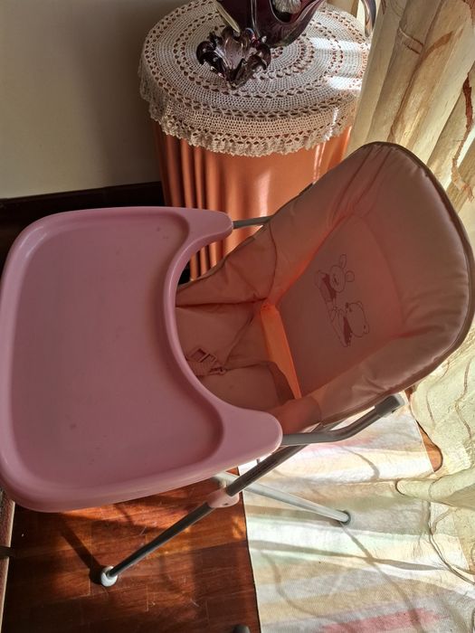 Cadeira da papa para menina