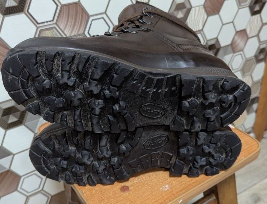 Черевики Lowa Mountain Boot GTX 42р