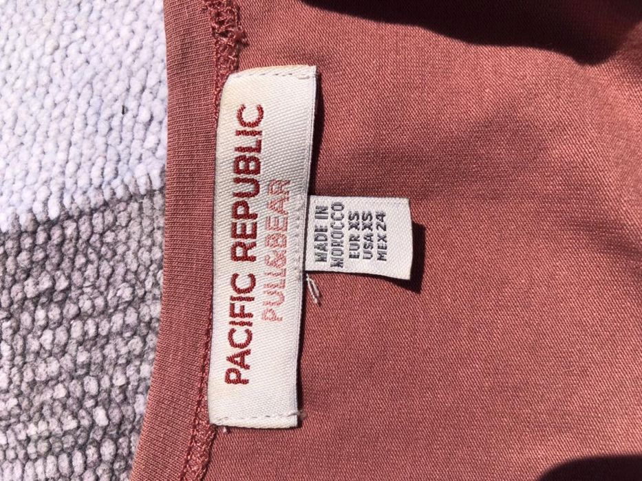 Top pull and bear