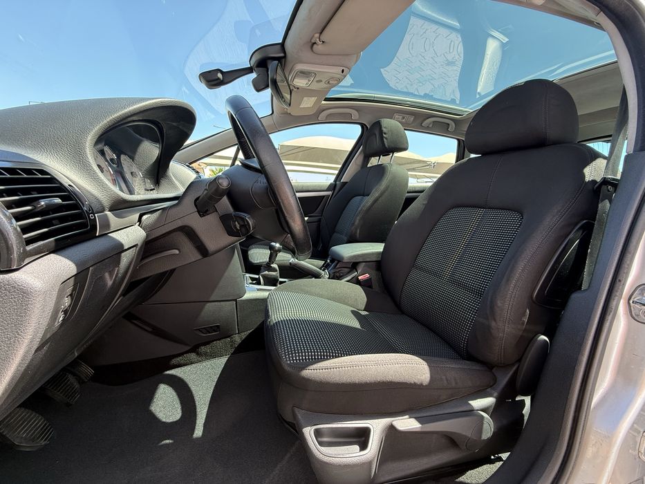 Peugeot 407 SW — fotografia 9