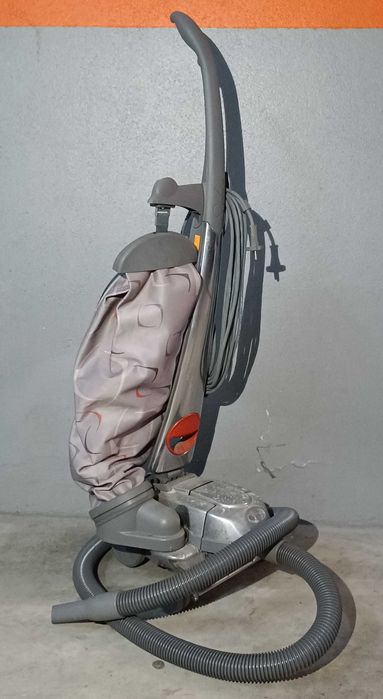 Aspirador - Máquina de Limpeza Kirby Sentria