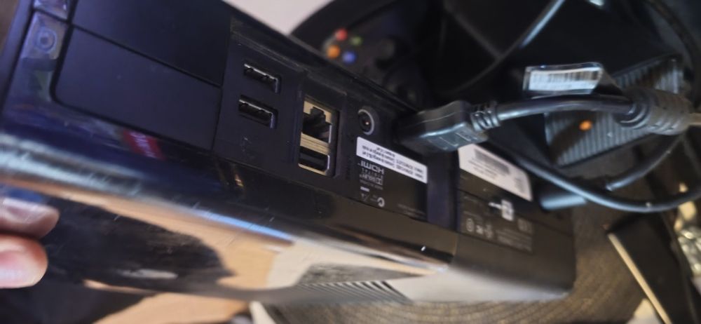 Xbox 360 slim e 500gb po spa dwa pady abadvatarhdd