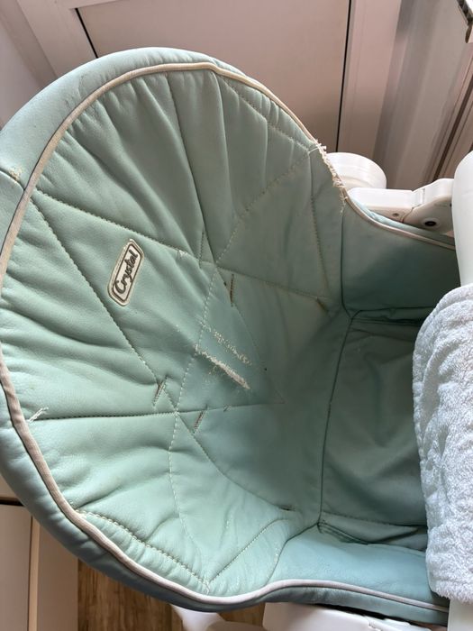 Столик для годування