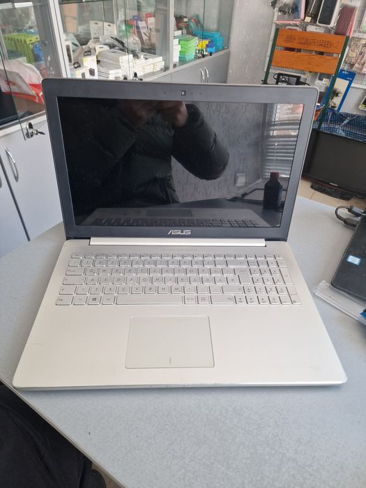 Продам ноутбук Asus UX501JW під відновлення