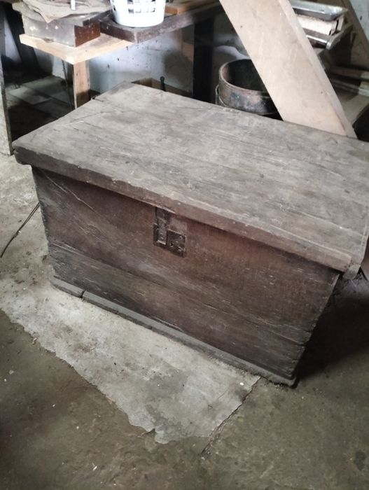Baú muito antigo