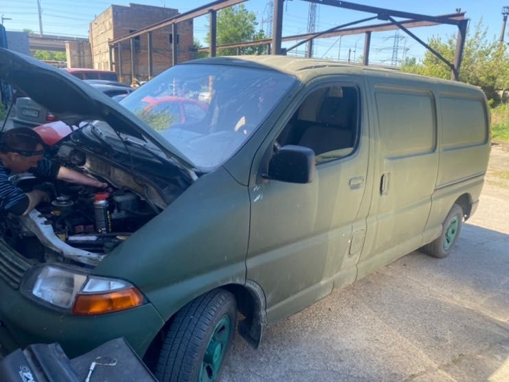 TOYOTA HIACE - 4x4 - LONG - 2,5 - D4D