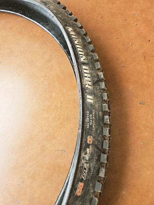 Maxxis dhr 29x2.40