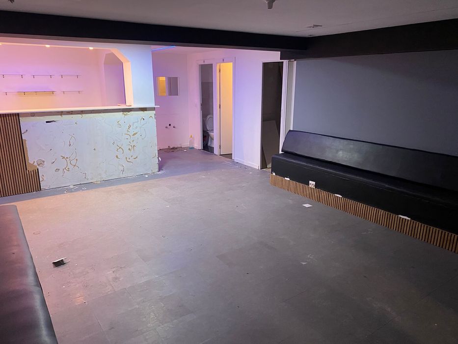 Loja para Arrendamento – Amora | 150 m² | Excelente Local