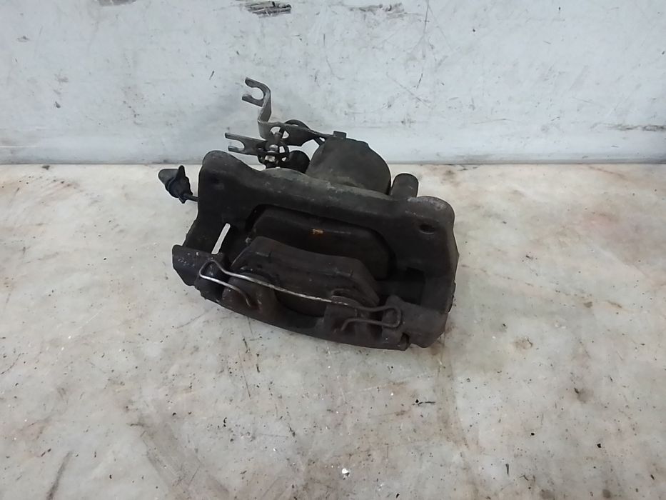 Pinça travão / maxila de travão frente direita AUDI A4 (8EC, B7)