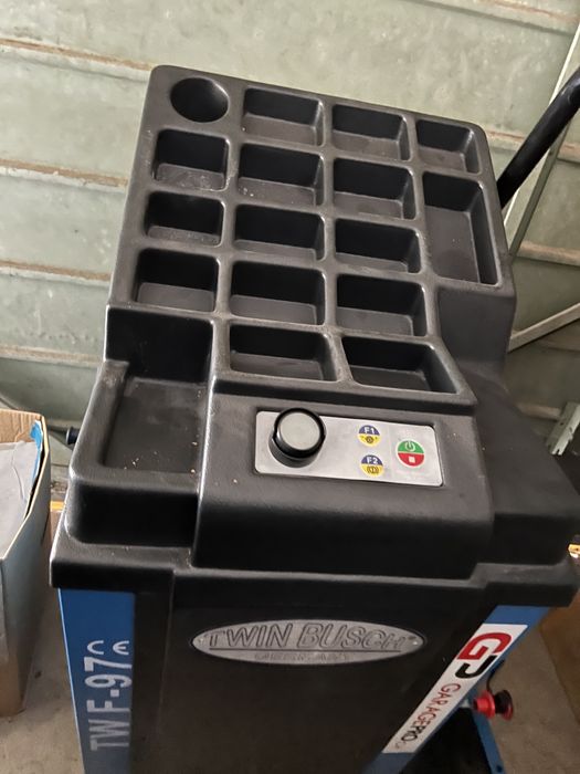 Máquina de Calibrar Pneus TWF-97