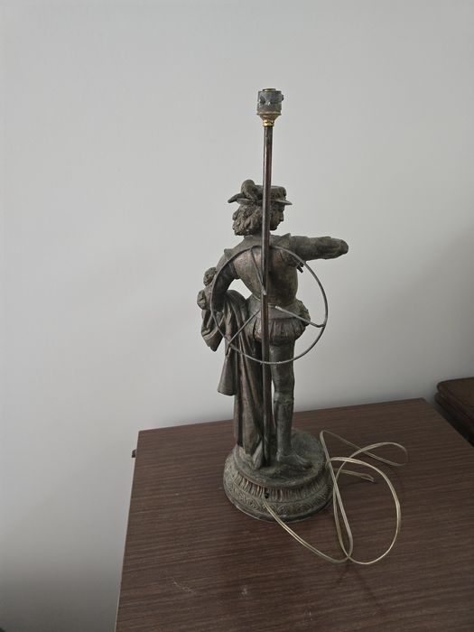 Candeeiro Antigo Estatueta Mosqueteiro 48cm — Régule Pátina Bronze
