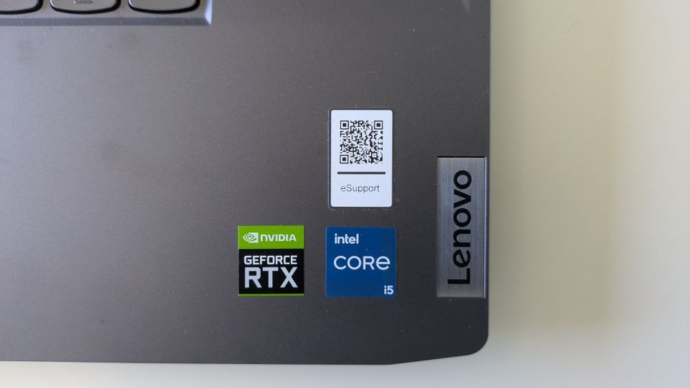 Portátil gaming Lenovo loq 15irh8