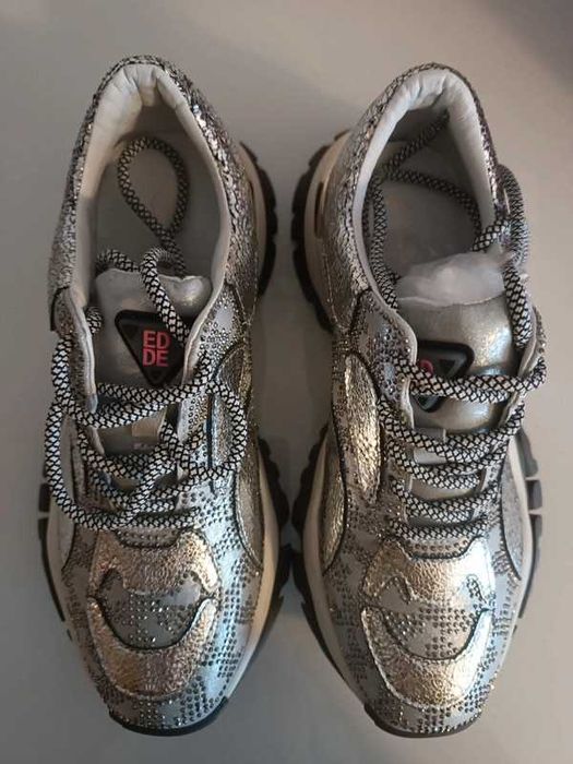 Sapatilhas prateadas com brilhos EXÉ, n.º 39 - NOVAS