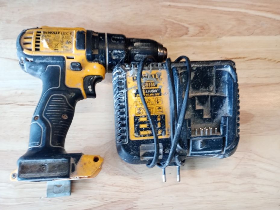 Wkrętarka DeWalt i ładowarka